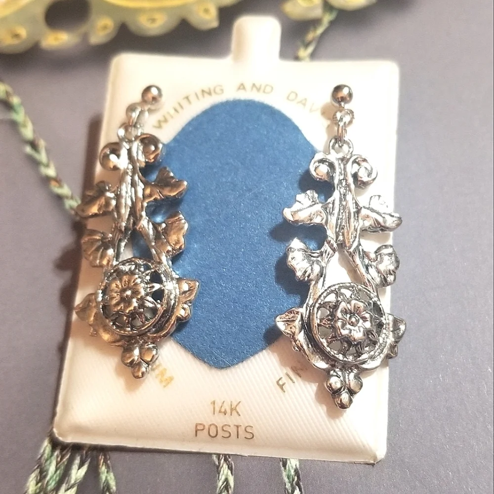 Whiting and Davis NEW OLD STOCK on orig card 14k Post Earrings - Picture 7 of 7